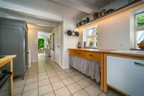 Holiday home with barbeque, sauna & garden | Perfect for remote work - Image 5