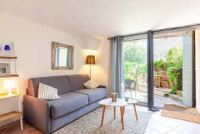 Agradable apartamento vacacional con piscina y terraza | Vistas al jardín - Image 4