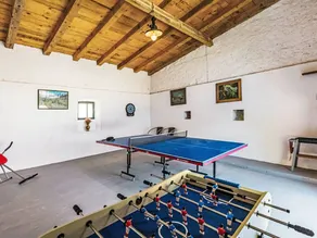 Fully equipped house with barbeque, garden & private pool - Image 4