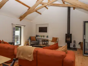 Children-friendly wonderful cottage with garden - Image 4