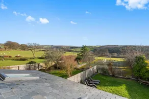 Cottage with garden & jacuzzi - Image 3