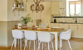 Flamboyant Farmhouse in Baarlo with Hot Tub, Garden - Image 2