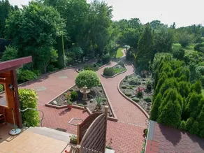 Fully equipped holiday home with garden, barbeque & pool - Image 4