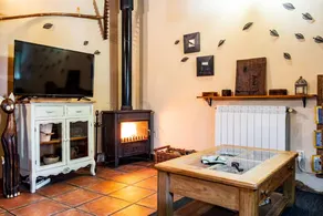 Fully equipped house with jacuzzi, BBQ & garden | Mountain view | Pets allowed - Image 3