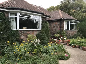 Weekday Rental Monday to Friday (Cosy bedroom) - Image 1
