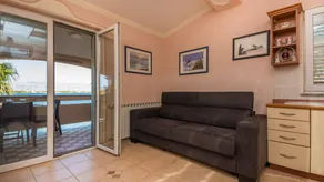 Holiday apartment with terrace & barbecue | Sea view - Image 3