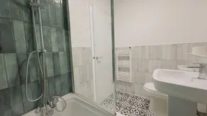 Family-oriented charming apartment - Image 3