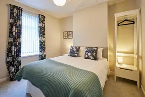 Child-friendly holiday home with terrace & garden | Sea view | Next to the beach | Pets are welcome - Image 4