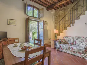 Vintage Holiday Home with Swimming Pool in Montorsoli - Image 4