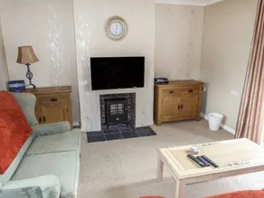 Family-friendly beautiful cottage with garden - Image 2