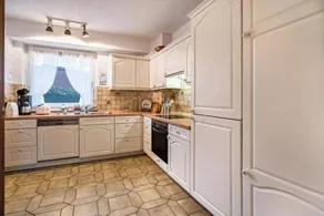 Casa con griglia, giardino e terrazza - Image 3