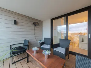 Flat with garden & terrace - Image 2