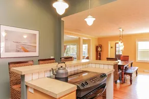 Villa with hot tub & BBQ - Image 4