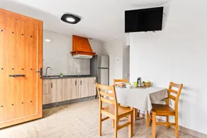 Flat with BBQ, terrace & garden | Mountain view - Image 5