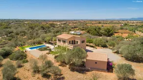 Fully equipped lovely villa with private pool, garden & barbeque | Garden view | Perfect for remote work - Image 3