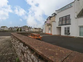 Cottage with garden | Beach view - Image 3
