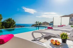 Ferienhaus 'Villa Sonrisa mit atemberaubender Aussicht' mit Meerblick, WLAN und Klimaanlage - Image 2