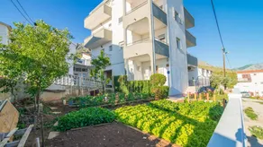 Pleasant apartment with garden & barbecue | Mountain view | Close to the beach - Image 4