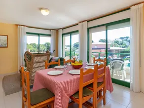 Ferienwohnung mit Terrasse, Pool und Garten - Image 3