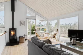 House with sauna, terrace & BBQ - Image 3