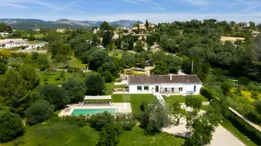 Ferienhaus mit Terrasse, Garten und privatem Pool - Image 2