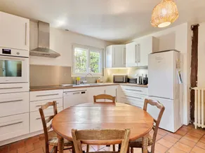 Holiday home with garden - Image 4