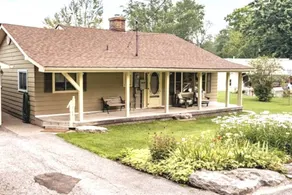 Waterfront Family Cottage with Hot Tub on Gull River, Ontario - Image 3