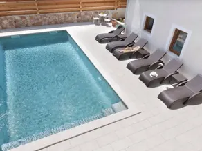 Apartment with pool, garden & barbecue - Image 4