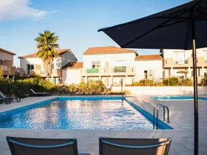 Holiday apartment with pool - Image 3