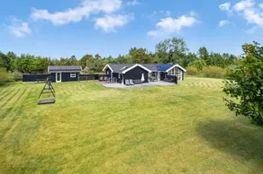 Family-friendly pleasant holiday home with barbecue, sauna & terrace | Close to the beach | Dogs allowed - Image 2