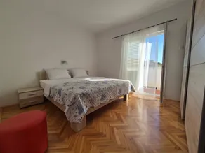 Apartamento con terraza y barbacoa - Image 5