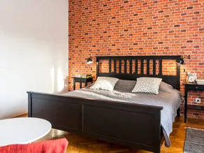 Flat with garden & terrace - Image 5