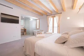 Room '203 - Doble Superior' with Sea View, Wi-Fi and Air Conditioning - Image 3