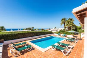 Villa with terrace, private pool & barbeque | Sea view - Image 2