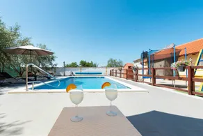 Ferienhaus mit Terrasse, Grill und Pool - Image 4