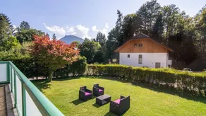 Apartment with terrace & garden - Image 3