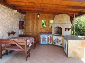 Flat with terrace & garden | Garden view - Image 3