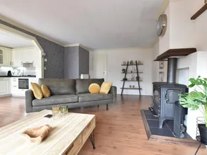 Fine bungalow with garden and wellness - Image 3