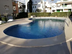 Holiday apartment with terrace, pool & garden - Image 4