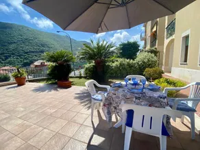Wonderful apartment with garden & terrace | City view - Image 2