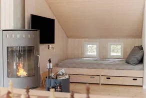 Fully equipped ample house with jacuzzi, terrace & sauna - Image 4