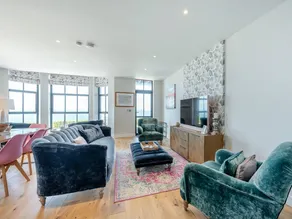 Child-friendly nice cottage with garden & hot tub | Sea view | Close to the beach - Image 5