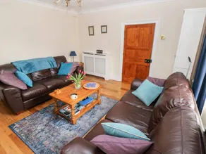 Child-friendly wonderful cottage with garden - Image 4