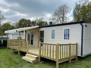 Mobile home with terrace & heated pool - Image 4