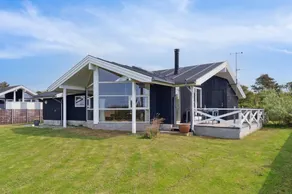 Ferienhaus mit Terrasse, Garten und Whirlpool | Meerblick - Image 5