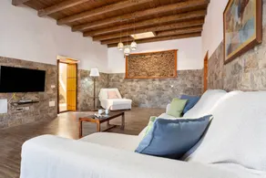 Ferienhaus 'Casa La Caldereta' mit Bergblick, privatem Pool und WLAN - Image 4
