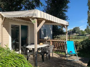 Mobilheim mit beheiztem Pool und Terrasse - Image 4