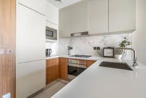 Holiday apartment with pool | Near Burj Khalifa - Image 4