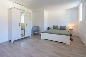 Flat with 4 bedrooms for 8 persons - Image 3