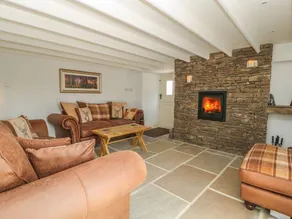 Children-friendly pleasant cottage with hot tub & garden | Pets are welcome - Image 4